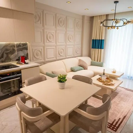 Luxury In The Center Of 100m To The Sea Lägenhet