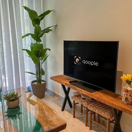 Qoople Legend C - In 100m To The Sea * אלאניה